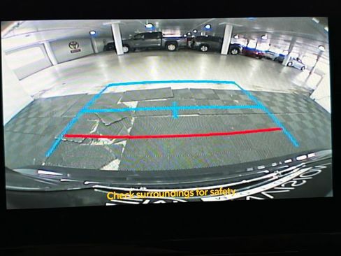 Used 2026 Toyota Corolla LE FWD image 31