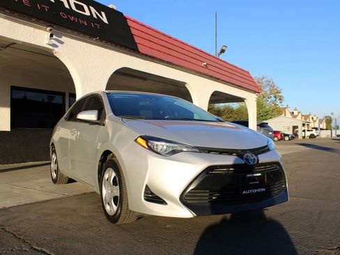 Used 2019 Toyota Corolla LE FWD image 5