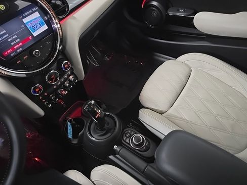 Used 2023 MINI Cooper S image 25