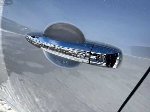 Used 2024 Nissan Altima 2.5 SV image 12