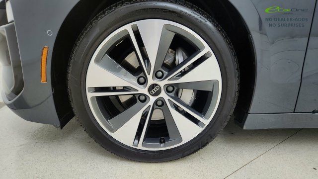 Used 2025 Audi A6 e-tron Premium Plus w/ Premium Plus RWD image 74