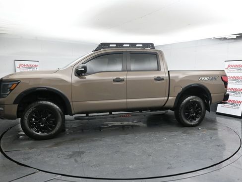 Used 2021 Nissan Titan PRO-4X w/ Pro-4x Convenience Package image 5
