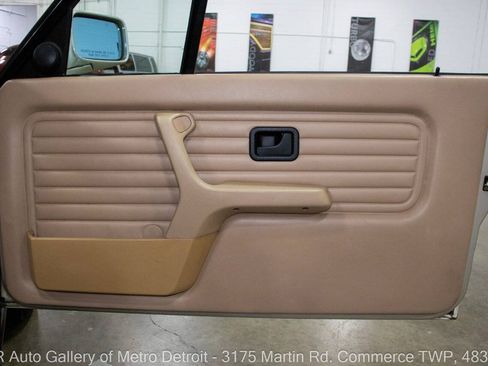 Used 1989 BMW 325i Convertible RWD image 39