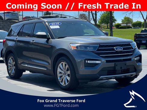 Certified 2020 Ford Explorer XLT w/ Equipment Group 202A AWD/4WD image 32