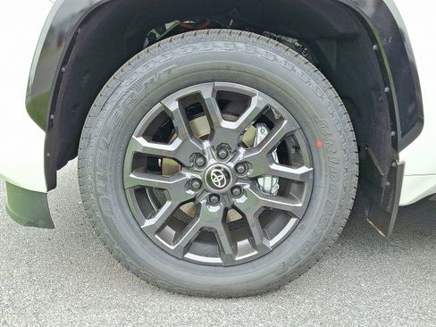 New 2026 Toyota Sequoia Platinum AWD/4WD image 4