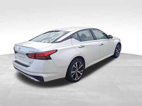 Used 2019 Nissan Altima 2.5 Platinum AWD/4WD image 5