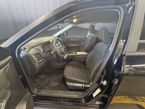 Used 2024 Nissan Rogue SV AWD/4WD image 18