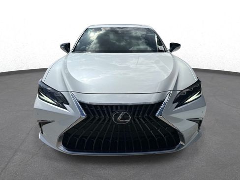 Certified 2025 Lexus ES 300h Ultra Luxury w/ Accessory Package (Z1) FWD image 8
