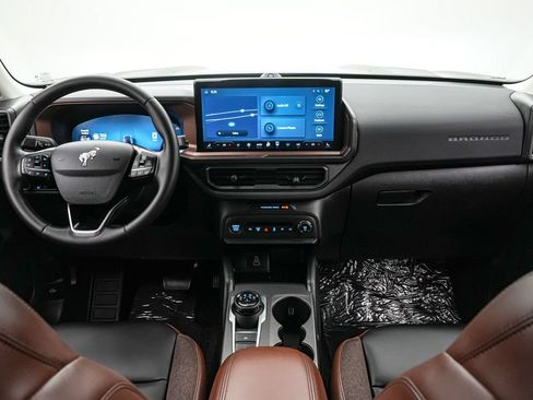 Certified 2025 Ford Bronco Sport Outer Banks w/ Outer Banks Tech Package+ AWD/4WD image 15