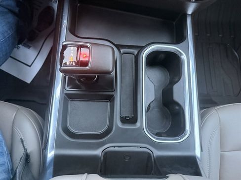 Used 2022 GMC Sierra 1500 SLT w/ SLT Premium Plus Package image 14