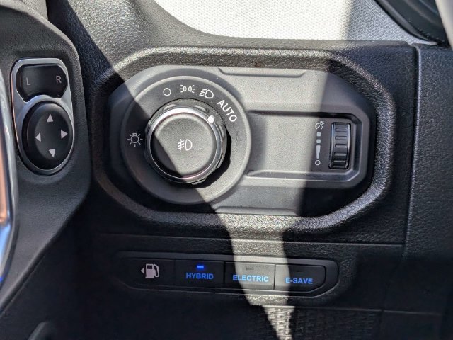 Used 2024 Jeep Wrangler Unlimited AWD/4WD image 18
