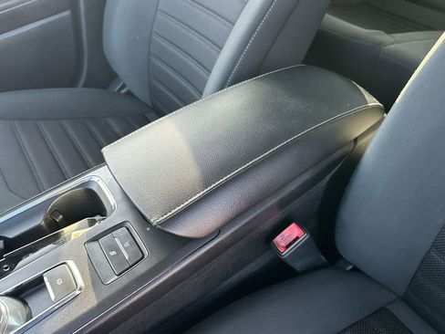 Used 2020 Ford Fusion SE image 20