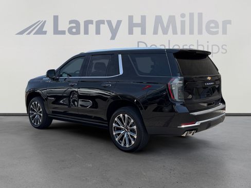 Used 2026 Chevrolet Tahoe High Country AWD/4WD image 3