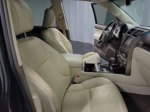 Used 2017 Lexus GX 460 Premium image 24