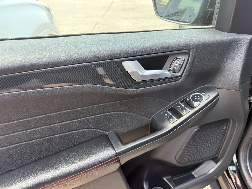 Used 2023 Ford Escape ST-Line w/ Tech Pack #1 FWD image 20