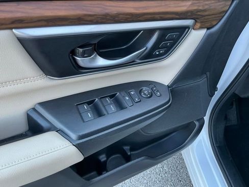 Used 2022 Honda CR-V Touring image 14