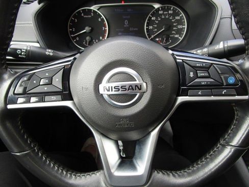 Used 2022 Nissan Altima 2.5 SV w/ SV Premium Package image 18