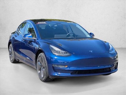 Used 2020 Tesla Model 3 Standard Range Plus RWD image 3