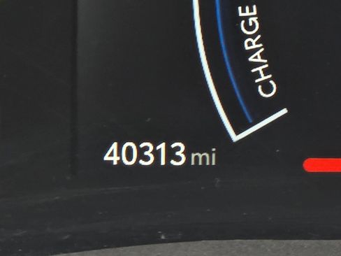 Used 2025 Toyota Camry SE FWD image 34