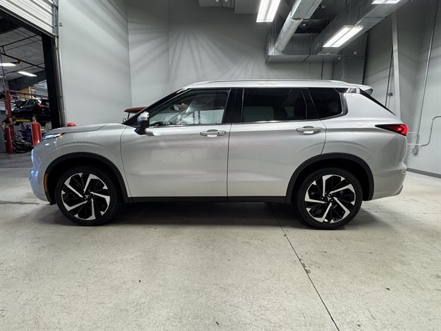Used 2022 Mitsubishi Outlander SEL AWD/4WD image 5