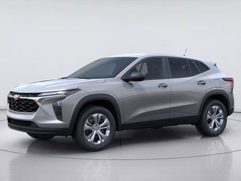 New 2026 Chevrolet Trax LS w/ Driver Confidence Package FWD image 2