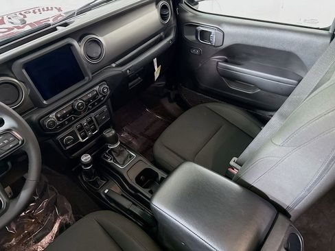 Used 2023 Jeep Gladiator Willys image 27
