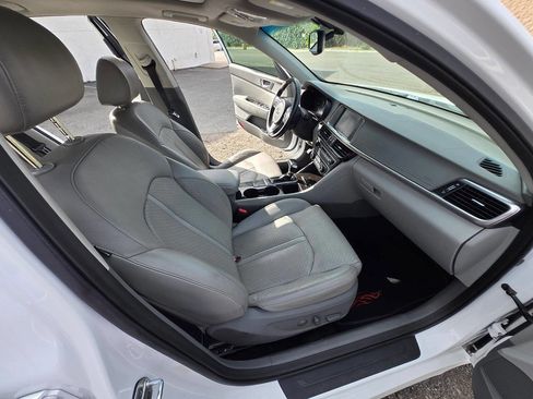 Used 2016 Kia Optima EX w/ Premium Package image 34