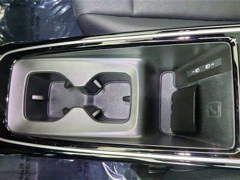 Used 2025 Volkswagen ID.4 Pro S Plus image 47