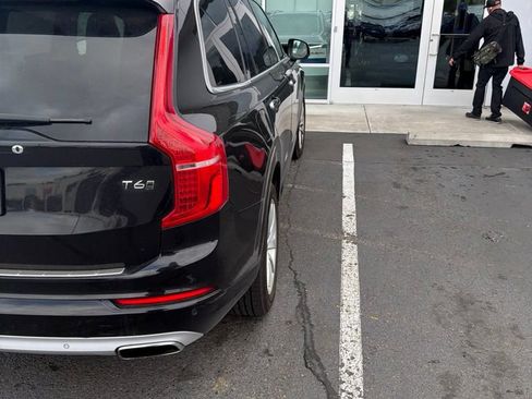 Used 2016 Volvo XC90 T6 Momentum w/ Momentum Plus Package AWD/4WD image 4