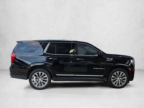 Used 2021 GMC Yukon Denali w/ Denali Premium Package RWD image 4