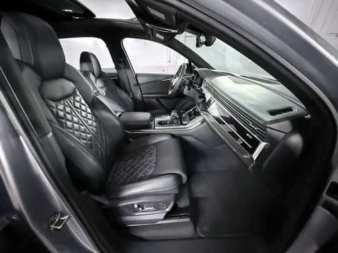 Used 2021 Audi SQ7 Premium Plus w/ Executive Package AWD/4WD image 28