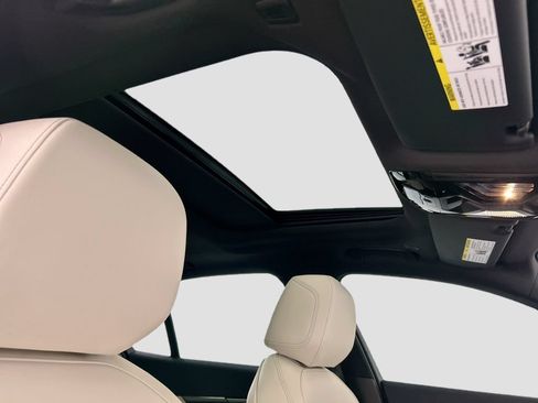 Certified 2025 BMW 530i w/ Premium Package RWD image 17