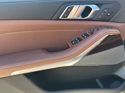 New 2026 BMW X5 xDrive40i w/ Climate Comfort Package image 13