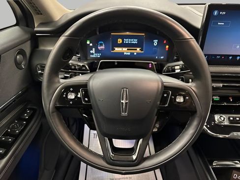 Used 2025 Lincoln Corsair Reserve w/ Equipment Group 202A image 14