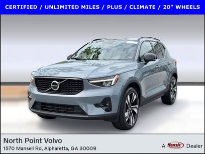 Used 2023 Volvo XC40 B5 Plus w/ Climate Package