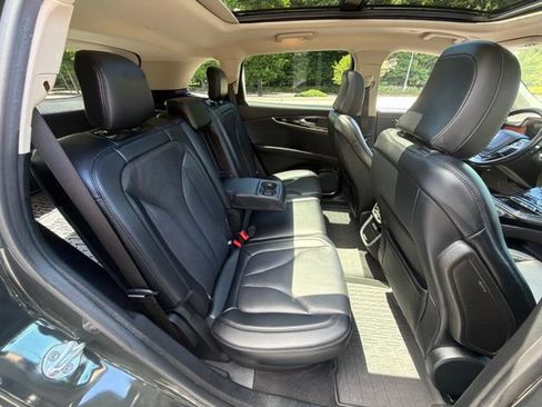 Used 2022 Lincoln Nautilus Reserve w/ Equipment Group 201A AWD/4WD image 17
