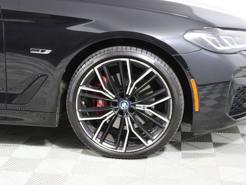 Used 2023 BMW 530e w/ M Sport Package image 46