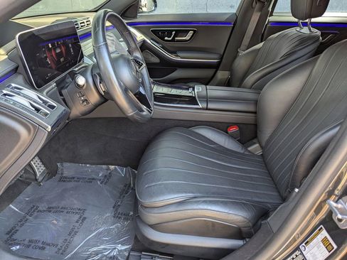 Used 2022 Mercedes-Benz S 580 4MATIC Sedan w/ AMG Line Package image 13