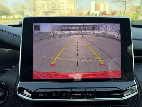 Used 2025 Jeep Compass Trailhawk w/ Trailhawk Elite Group image 25