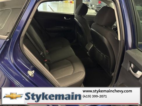 Used 2018 Kia Optima LX w/ 17" Alloy Wheels Package image 12