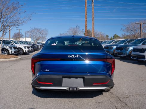 New 2025 Kia K4 LXS image 9
