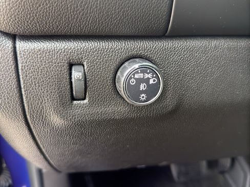 Used 2017 Chevrolet Colorado LT w/ LT Convenience Package RWD image 14
