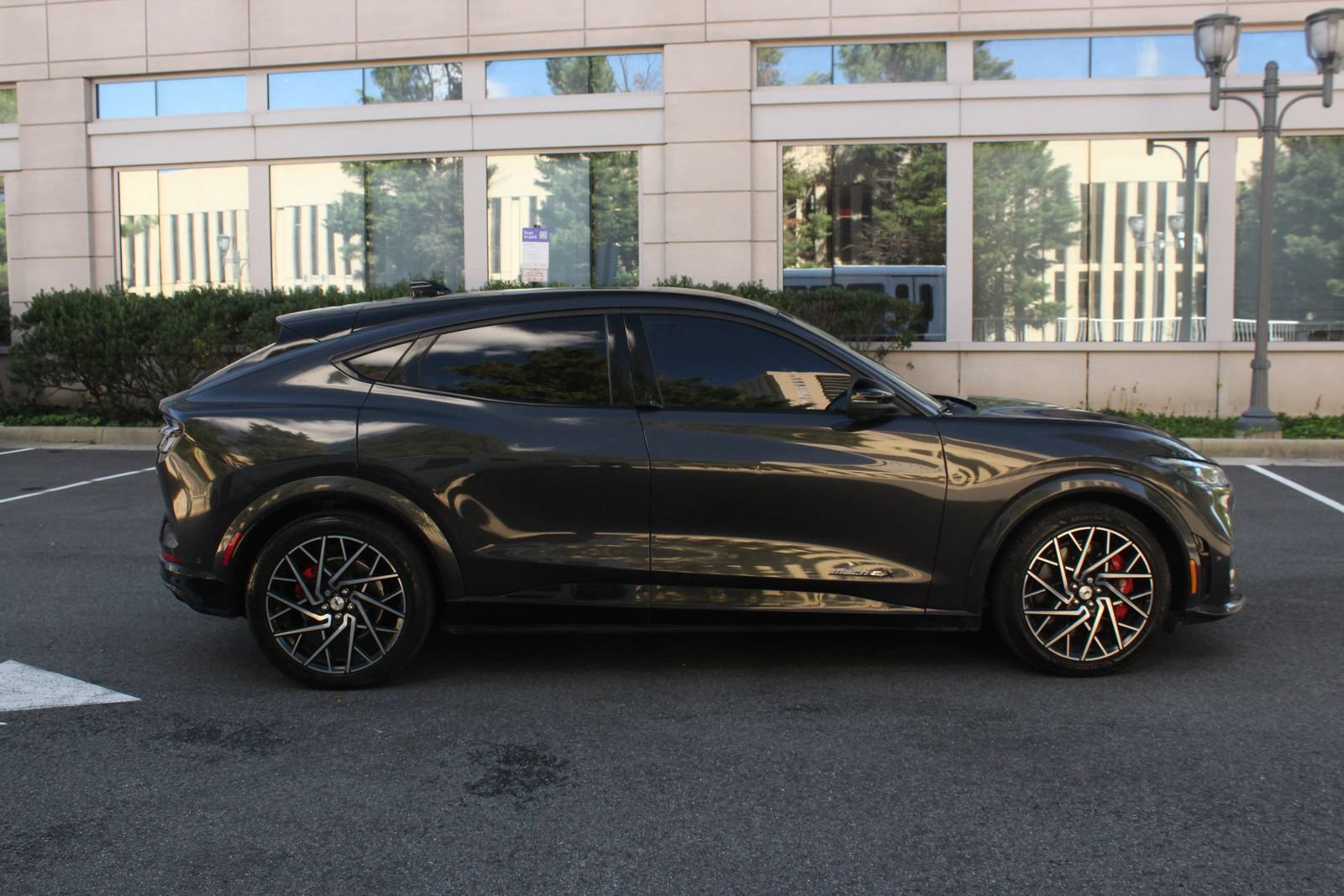 Used 2021 Ford Mustang Mach-E GT w/ GT Performance Edition AWD/4WD image 6