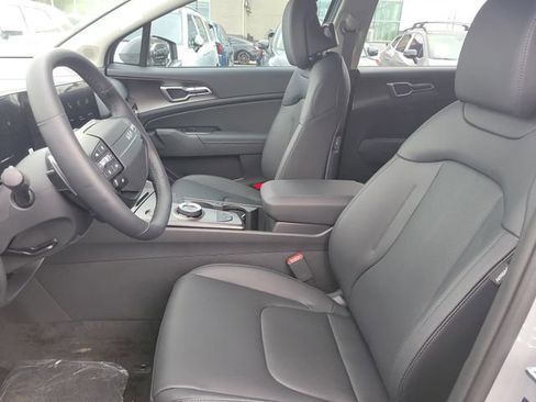 New 2026 Kia Sportage EX image 18
