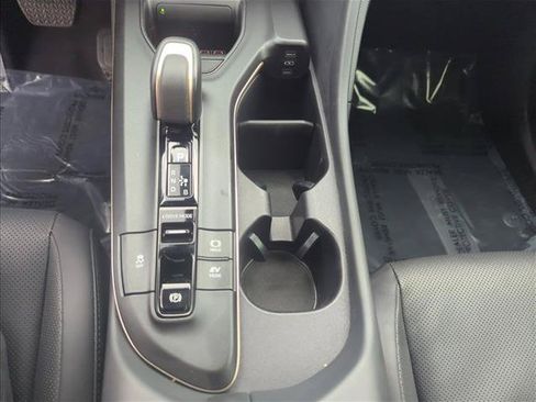 Certified 2023 Toyota Crown AWD/4WD image 16