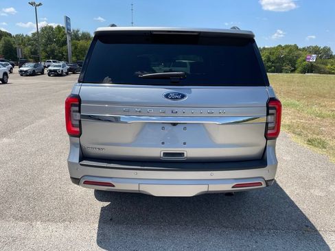 Used 2024 Ford Expedition Limited AWD/4WD image 5
