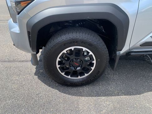 New 2026 Toyota Tacoma TRD Off-Road AWD/4WD image 31