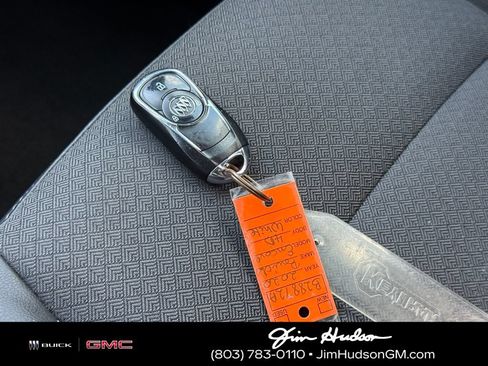 Used 2020 Buick Encore GX Preferred w/ Cold Weather Comfort Package AWD/4WD image 33