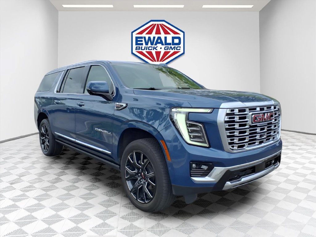 Certified 2026 GMC Yukon XL Denali w/ Denali Reserve Package AWD/4WD image 5