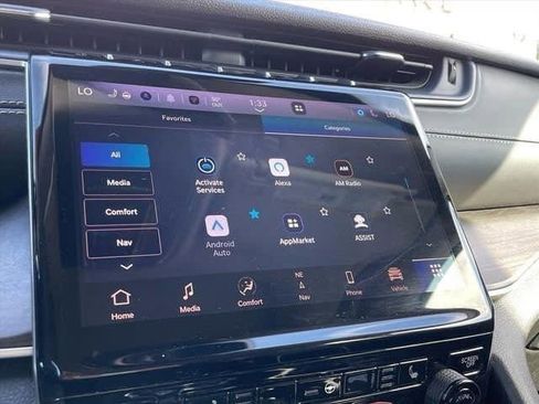 Used 2024 Jeep Grand Cherokee Limited image 14